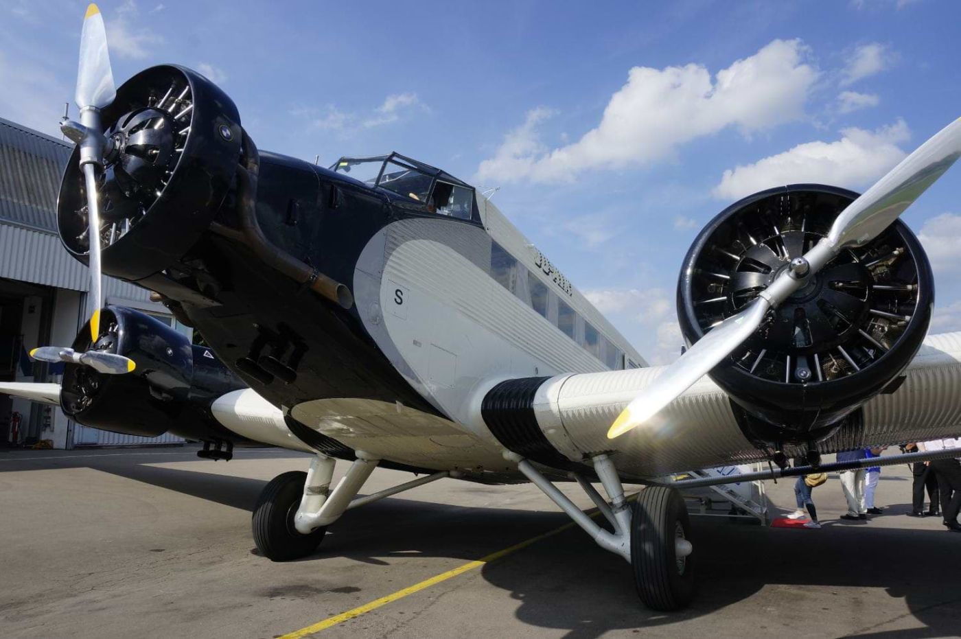 Propeller-Flugzeug JU-52